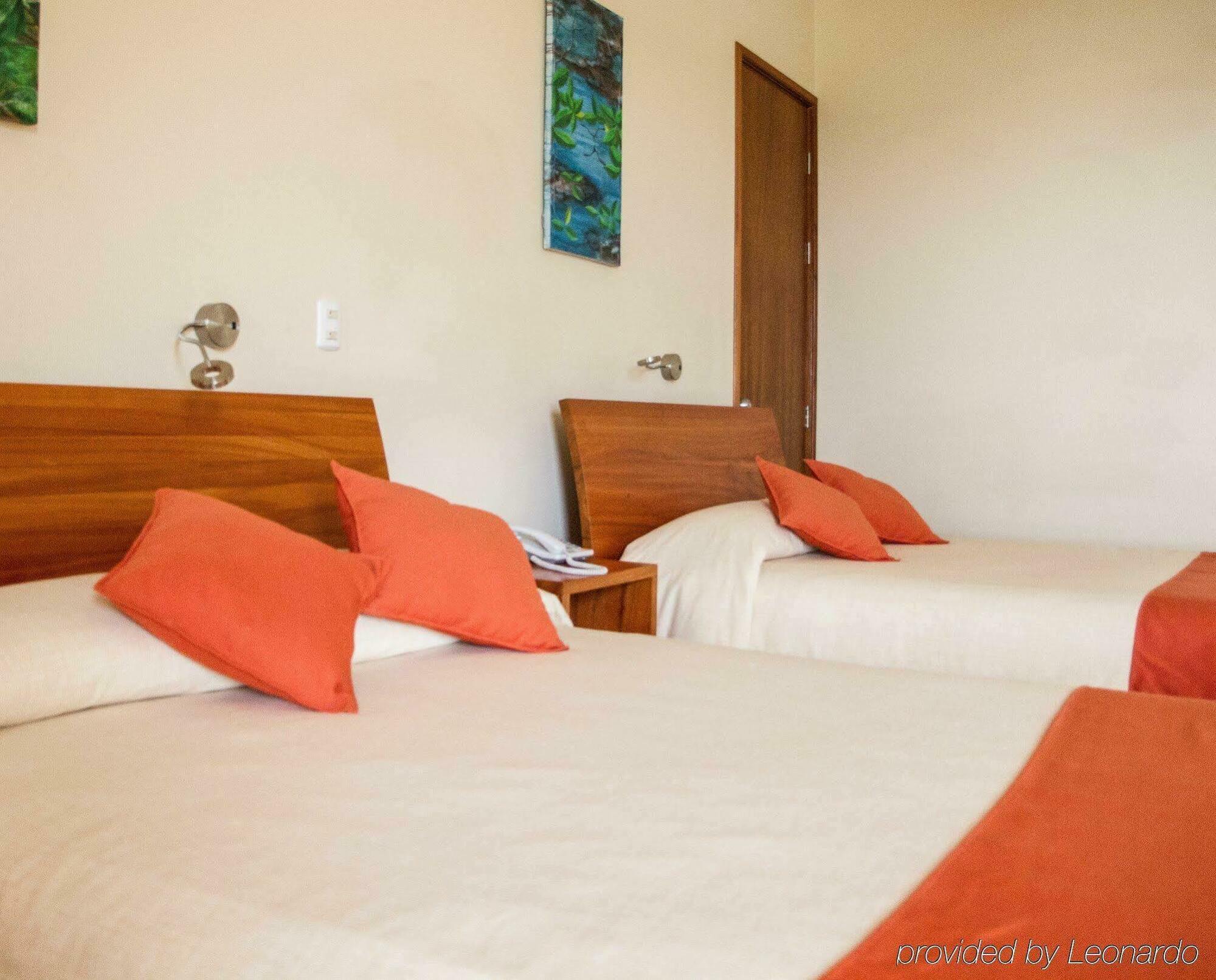 Finch Bay Galapagos Hotel Пуерто Айора Екстериор снимка