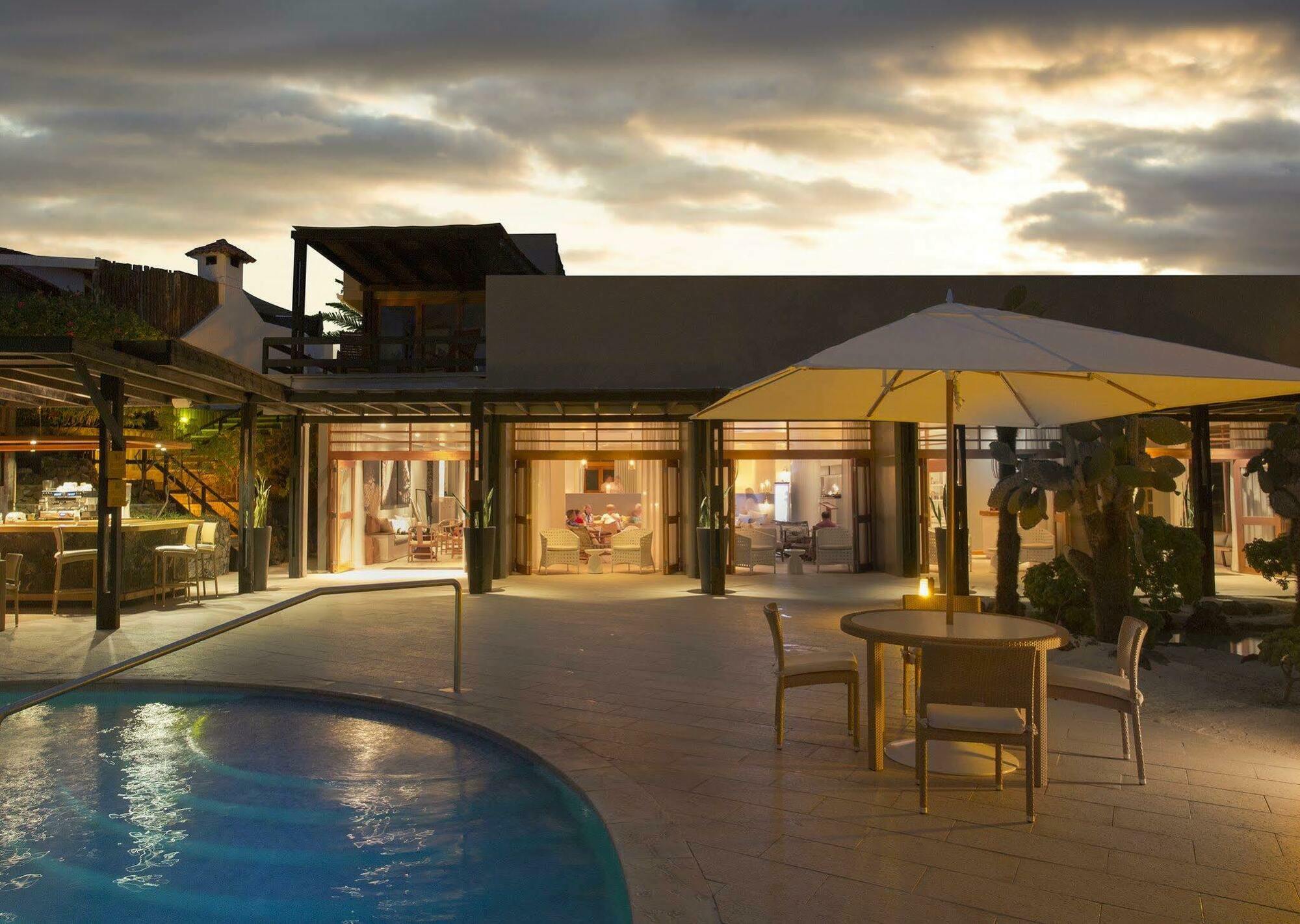 Finch Bay Galapagos Hotel Пуерто Айора Екстериор снимка